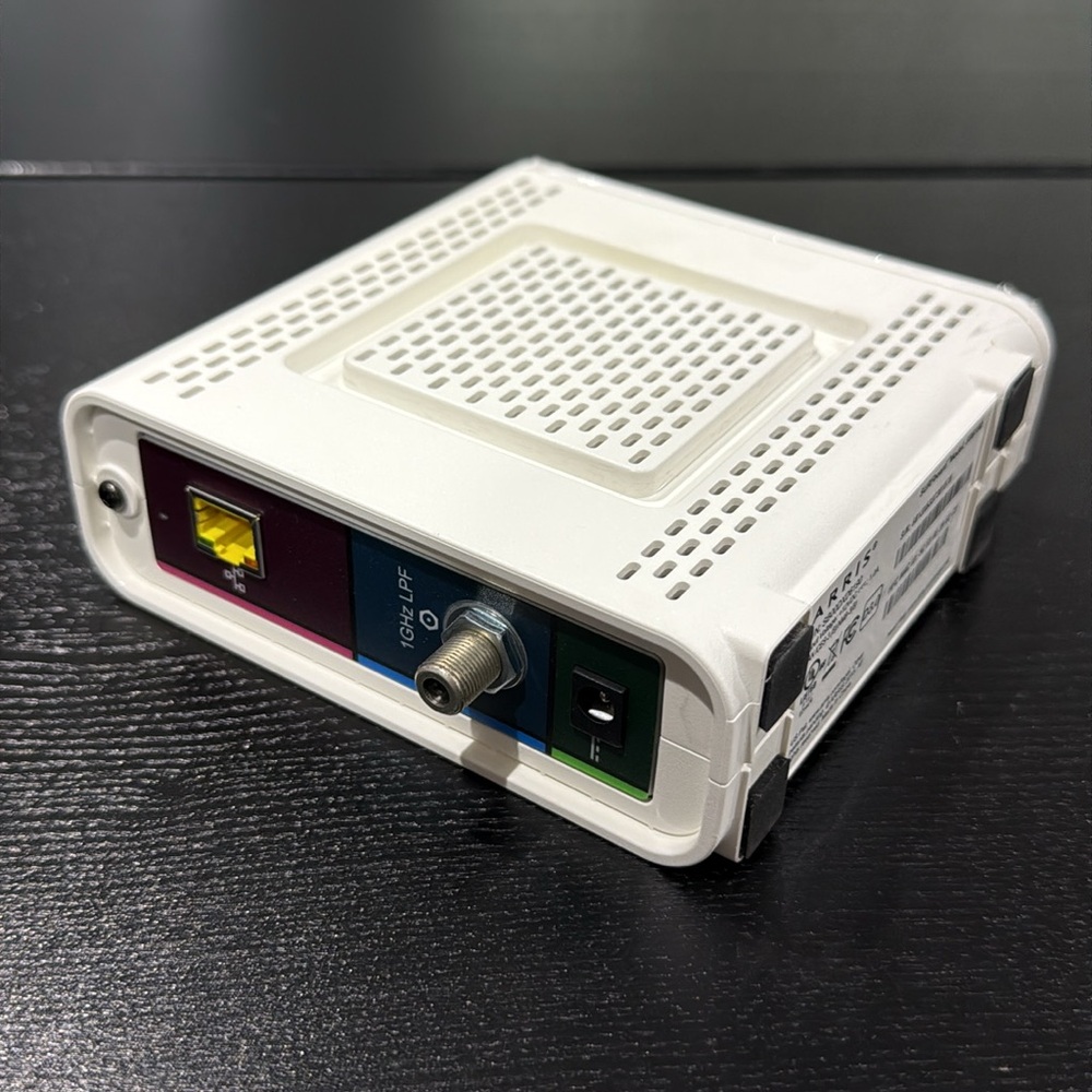 ARRIS SURFboard DOCSIS 3.1 Cable Modem - Picture 6 of 7